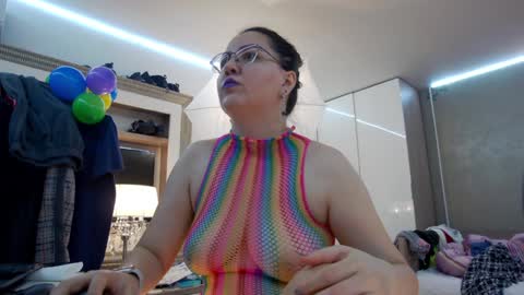 SweetRaisa online show from December 2024 12:11:01 AM