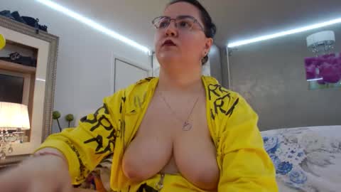 SweetRaisa online show from March 2026 03:07:01 PM