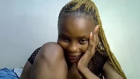 Snapshot of sweetrall chatting on April 2026 09:39:33 PM Lilly online show from April 2026 09:39:33 PM