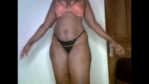 Snapshot of sweetrenne chatting on February 2025 04:39:02 AM sweetrenne online show from February 2025 04:39:02 AM