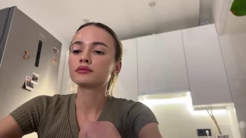 sweetsatalana online show from May 2026 09:45:01 PM