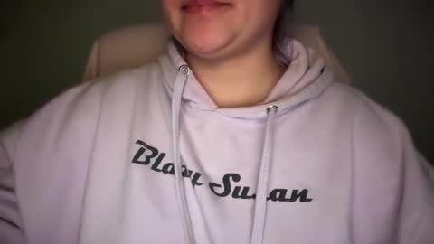 Snapshot of sweetssmashed chatting on May 2026 08:27:02 PM sweetssmashed online show from May 2026 08:27:02 PM