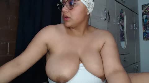 sweett_candy1 online show from September 2025 04:05:02 AM