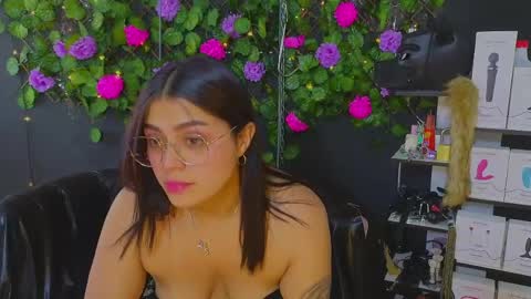 Snapshot of sweett_mollyy chatting on June 2026 06:08:02 PM Molly - INDEPENDENT MODEL online show from June 2026 06:08:02 PM