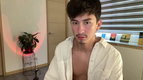 Snapshot of sweettaaron chatting on October 2025 05:35:01 PM Andy online show from October 2025 05:35:01 PM