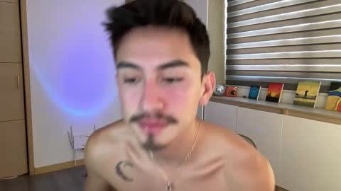 Snapshot of sweettaaron chatting on November 2025 05:19:01 PM Andy online show from November 2025 05:19:01 PM