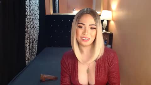 Ms trixiee online show from December 2024 10:23:02 PM