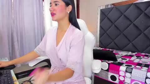 ALONDRA online show from February 2025 05:18:02 PM