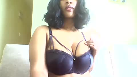 Snapshot of sweetveee chatting on July 2026 07:22:01 AM Vee online show from July 2026 07:22:01 AM