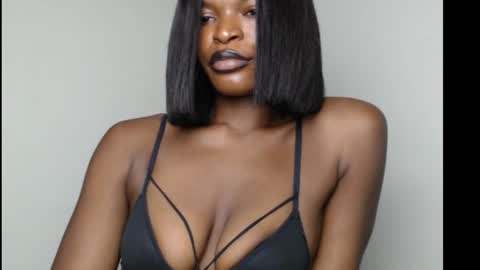 sweetxxboobsx online show from November 2025 08:29:01 PM