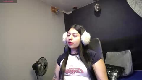 Ashley 3 online show from January 2025 11:38:02 AM