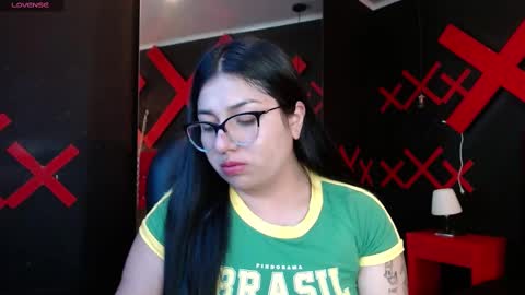 Ashley 3 online show from January 2025 05:26:01 PM