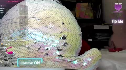 Mia online show from March 2026 10:09:01 PM