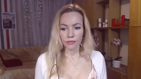 Snapshot of sweety_friend chatting on December 2024 09:12:02 PM Sweety friend online show from December 2024 09:12:02 PM