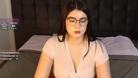 Snapshot of sweety_nicole_ chatting on November 2025 01:07:02 AM sweety nicole 3 online show from November 2025 01:07:02 AM