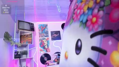 Emma online show from February 2026 07:39:01 PM