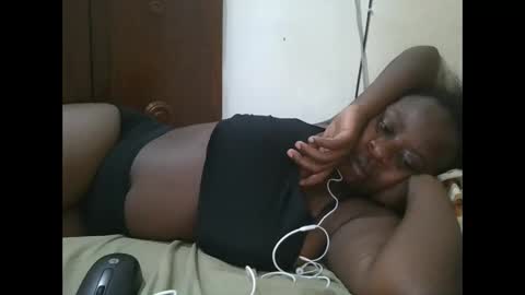 Snapshot of sweetyass25 chatting on September 2025 06:41:02 PM sweetyass25 online show from September 2025 06:41:02 PM