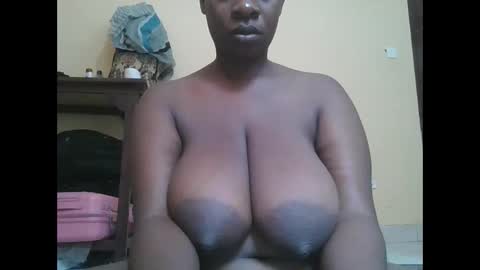 Snapshot of sweetyass25 chatting on October 2025 06:55:01 AM sweetyass25 online show from October 2025 06:55:01 AM