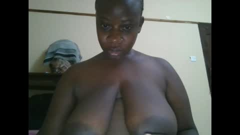 Snapshot of sweetyass25 chatting on October 2025 07:27:01 PM sweetyass25 online show from October 2025 07:27:01 PM