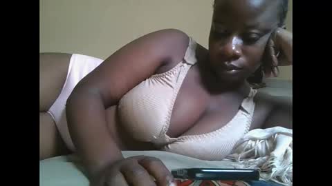 Snapshot of sweetyass25 chatting on October 2025 07:27:02 AM sweetyass25 online show from October 2025 07:27:02 AM