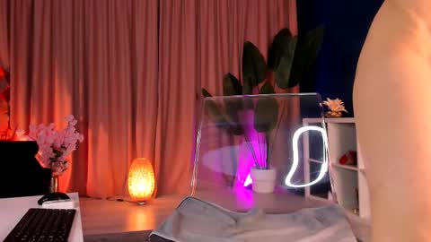 Leya online show from November 2025 06:01:01 AM