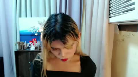 Snapshot of sweetytrannygirlxx chatting on December 2024 06:53:01 AM Megan online show from December 2024 06:53:01 AM