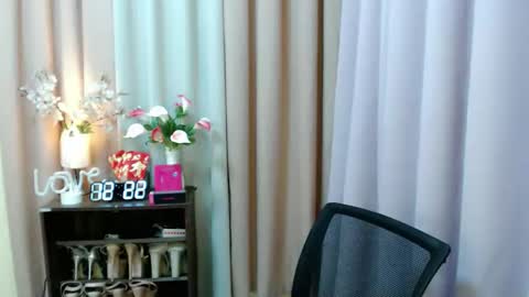 Snapshot of sweetytrannygirlxx chatting on November 2025 04:22:01 AM Megan online show from November 2025 04:22:01 AM