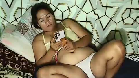 Sweetyummygirl online show from February 2025 12:25:01 AM