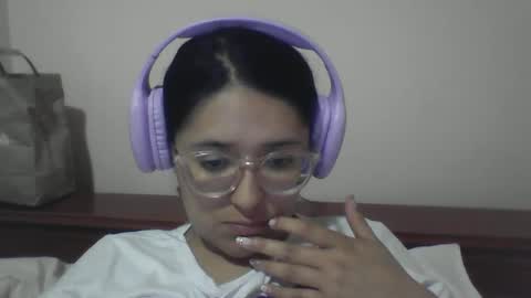 sweetyypeach online show from December 2024 04:53:01 AM