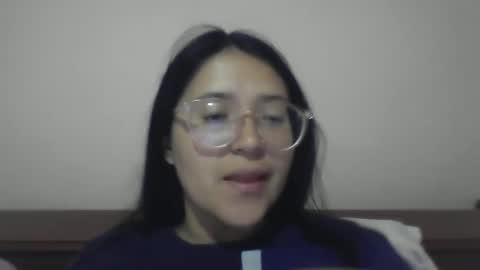 sweetyypeach online show from December 2024 04:18:01 AM