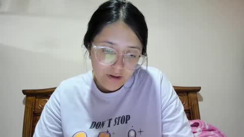sweetyypeach online show from January 2025 03:01:01 AM