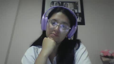 sweetyypeach online show from February 2025 04:04:01 AM