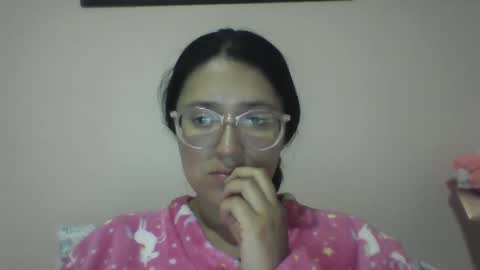 sweetyypeach online show from March 2025 03:05:02 AM