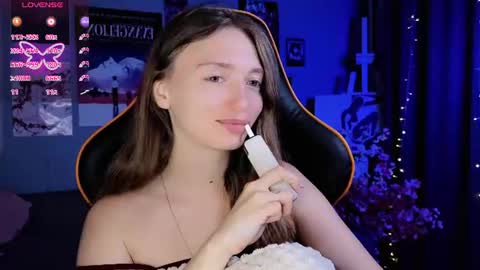 Snapshot of swettymolly chatting on June 2026 01:54:01 PM swettymolly online show from June 2026 01:54:01 PM