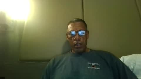 Snapshot of swimmerbod2495 chatting on July 2026 07:04:02 AM swimmerbod2495 online show from July 2026 07:04:02 AM
