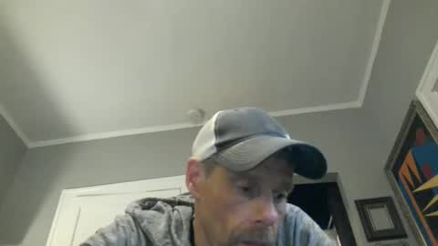 Snapshot of swontguy2025 chatting on February 2025 03:32:02 AM swontguy2025 online show from February 2025 03:32:02 AM