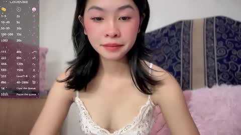 Holly online show from March 2026 02:06:02 AM