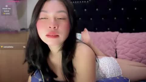 Snapshot of swt_asianholly chatting on June 2026 10:39:02 AM Holly online show from June 2026 10:39:02 AM