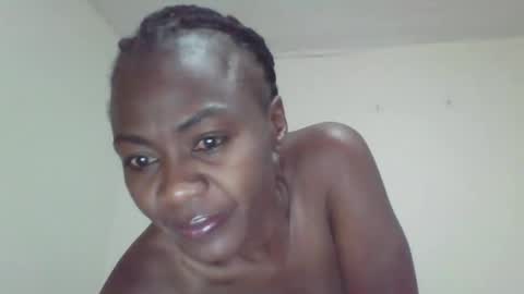 Snapshot of swtebony1 chatting on September 2025 10:31:01 PM ALICIA online show from September 2025 10:31:01 PM