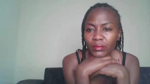 Snapshot of swtebony1 chatting on November 2025 11:26:02 PM ALICIA online show from November 2025 11:26:02 PM