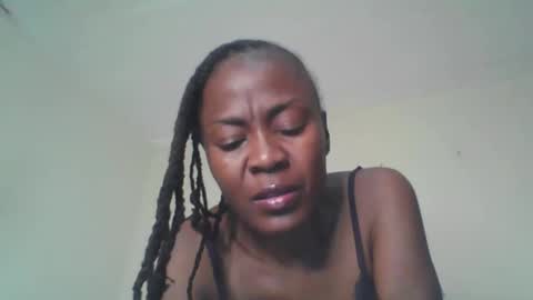 Snapshot of swtebony1 chatting on May 2026 10:40:02 PM ALICIA online show from May 2026 10:40:02 PM