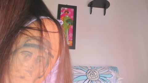 Lilly  online show from December 2024 08:02:02 PM