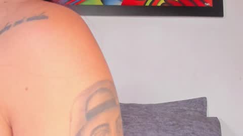 Lilly  online show from October 2025 07:03:01 PM