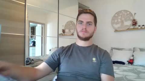 syl092 online show from October 2025 09:20:01 AM