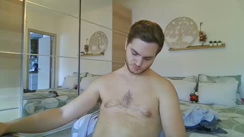 syl092 online show from November 2025 01:32:02 PM