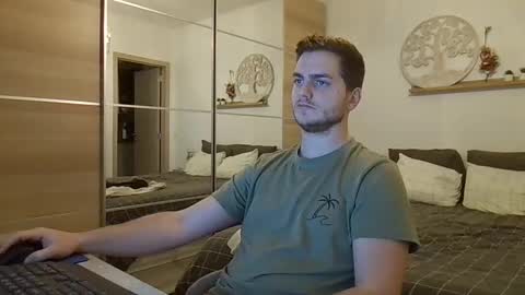 syl092 online show from January 2026 04:53:02 PM