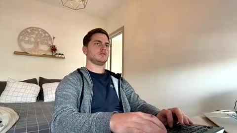 syl092 online show from March 2026 12:42:02 PM