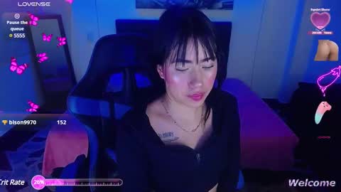          online show from January 2025 01:06:01 AM