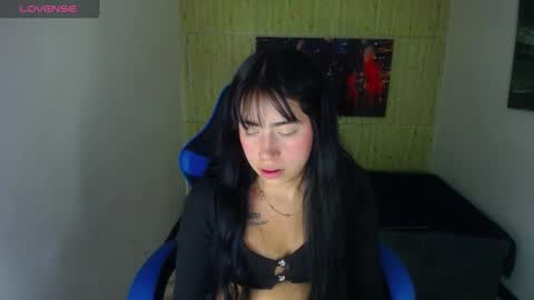          online show from February 2025 02:17:01 AM