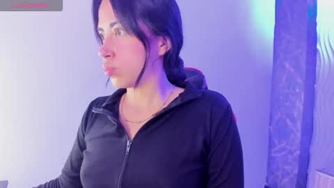          online show from September 2025 09:05:01 PM
